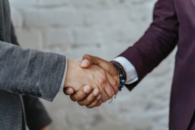 Как договориться о зарплате на Кипре, не потеряв предложение